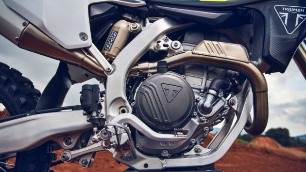 TRIUMPH TF 250-X: Alles drin, was es für den anspruchsvollen Renneinsatz braucht.