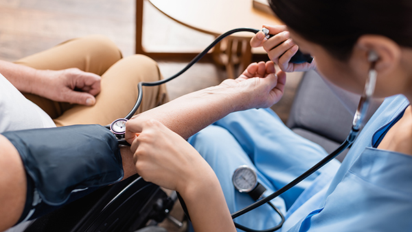 Blodtrycksmätning_AdobeStock_403262853.jpg